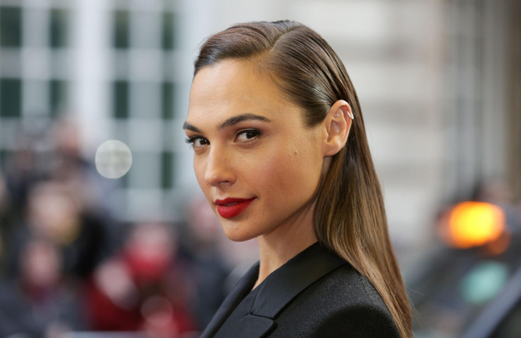 Gal Gadot Wallpaper Image 3000x1947px