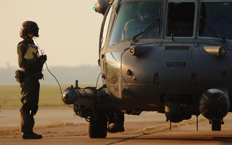 Black Hawk Retina Widescreen Wallpaper 2880x1800px