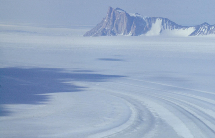 Antarctica Desktop HD Background 1962x1259px