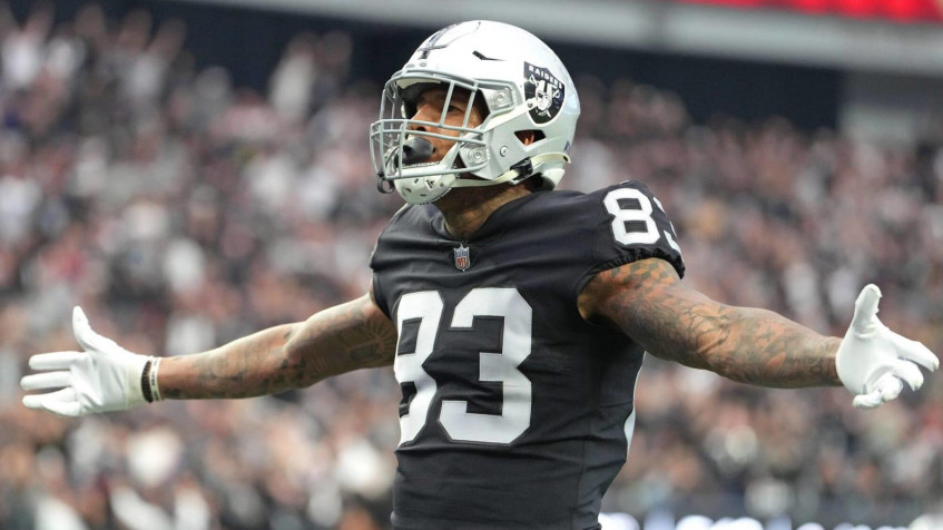 Darren Waller Desktop Wallpaper 1600x900px