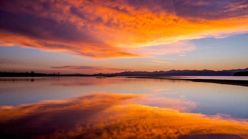 Yellowstone National Park Desktop Background 5120x2880px