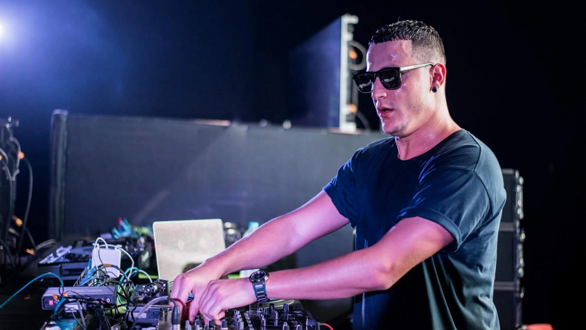 Dj Snake 2k QHD Wallpaper 2560x1440px