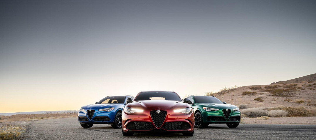 Title Alfa Romeo MacBook Wallpaper 1920x850px