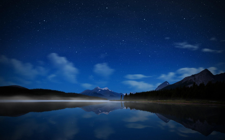 Night MacBook Wallpaper 2560x1600px