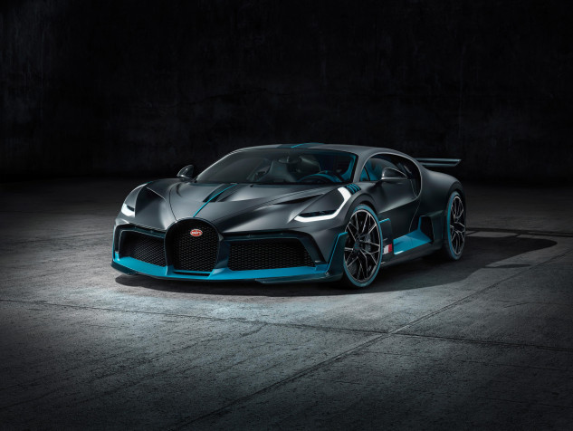 Bugatti MacBook Wallpaper 4096x3081px