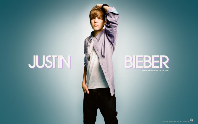 Cute Justin Bieber Desktop Background 1680x1050px