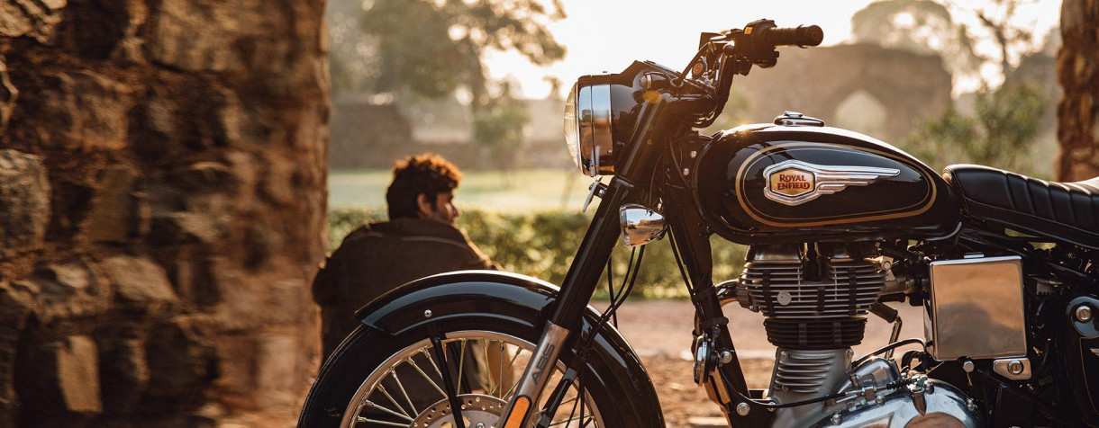 Royal Enfield Bullet Wallpaper Image 1920x750px