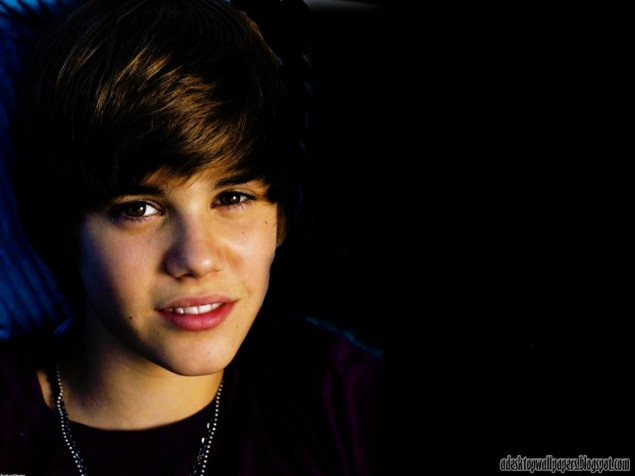 Aesthetic Justin Bieber Desktop Background 1024x768px