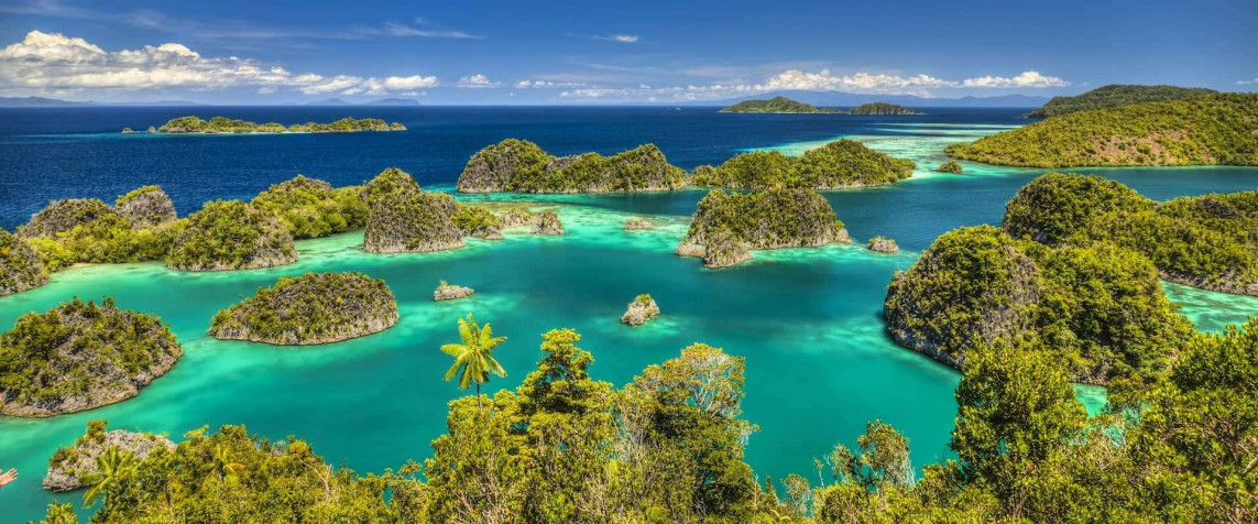 Raja Ampat Desktop Background 1920x800px