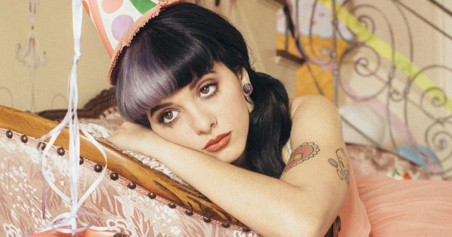 Melanie Martinez Laptop Wallpaper 1920x1008px