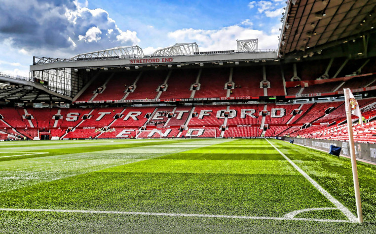 Old Trafford Laptop Wallpaper 2592x1620px