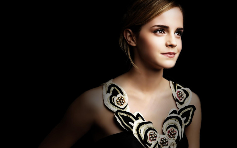 Emma Watson Widescreen HD Wallpaper 1920x1200px