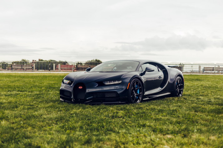 Bugatti Chiron MacBook Wallpaper 5472x3648px