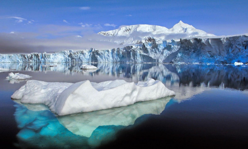 Antarctica Laptop Wallpaper 1600x960px