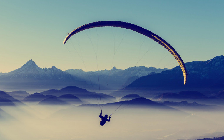 Paragliding Desktop Wallpaper 2560x1600px