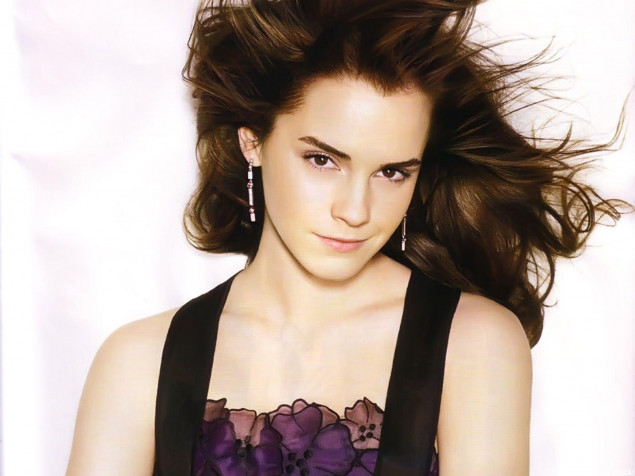 Emma Watson MacBook Background 1600x1200px