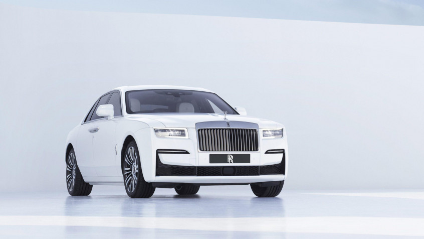 Rolls Royce 2k QHD Wallpaper 2560x1440px