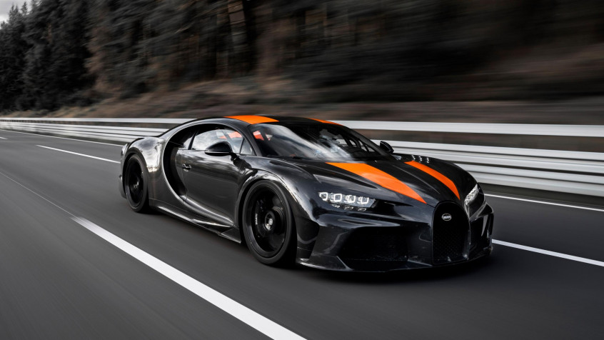 Luxury Car 2k QHD Wallpaper 2560x1440px