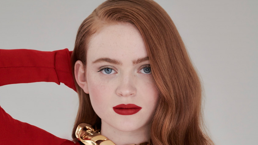 Sadie Sink Background Image 5120x2880px