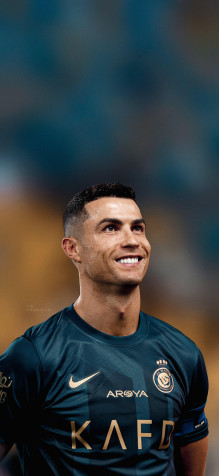 Cristiano Ronaldo Al Nassr Android Wallpaper Image 1890x4096px