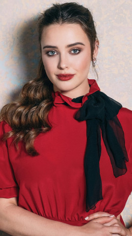 Katherine Langford iPhone Wallpaper 800x1422px