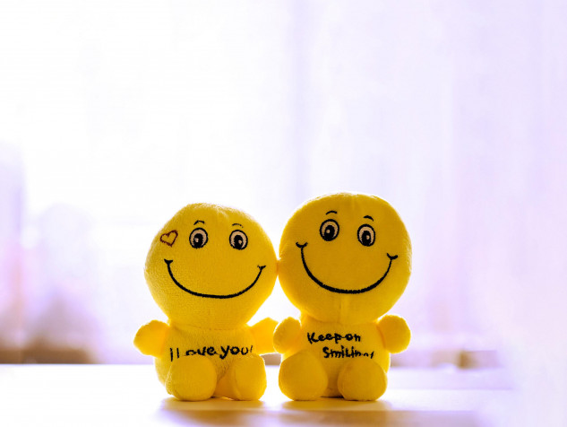 Smiley Desktop HD Wallpaper 3000x2254px