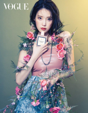 Iu Vogue Android Wallpaper 1096x1400px