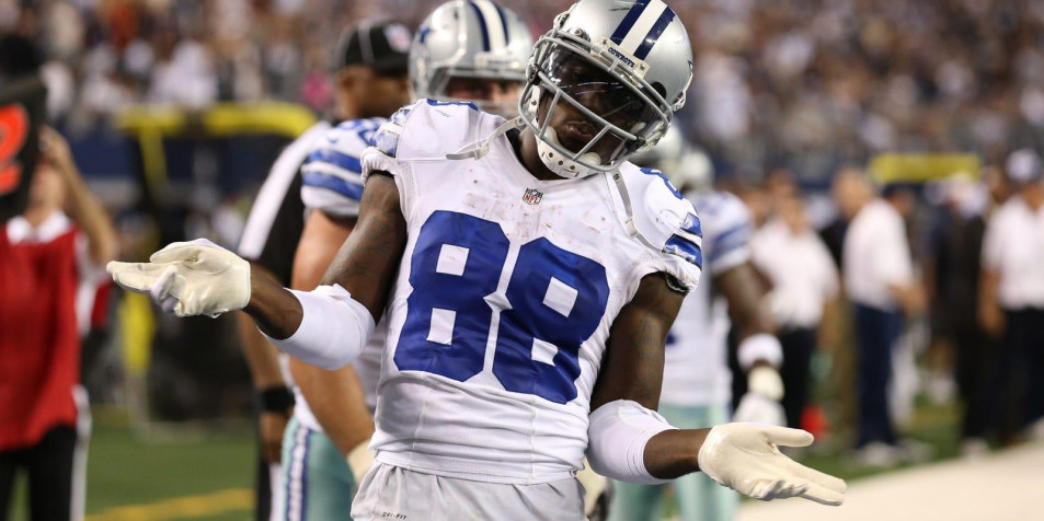 Dez Bryant Laptop Wallpaper 1600x800px