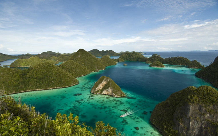 Raja Ampat Wallpaper Image 1600x1000px