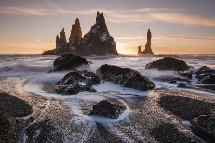 Reynisfjara Iceland HD Wallpaper 2048x1363px