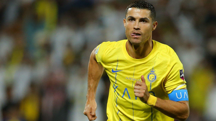 Cristiano Ronaldo Al Nassr MacBook Wallpaper 1800x1013px