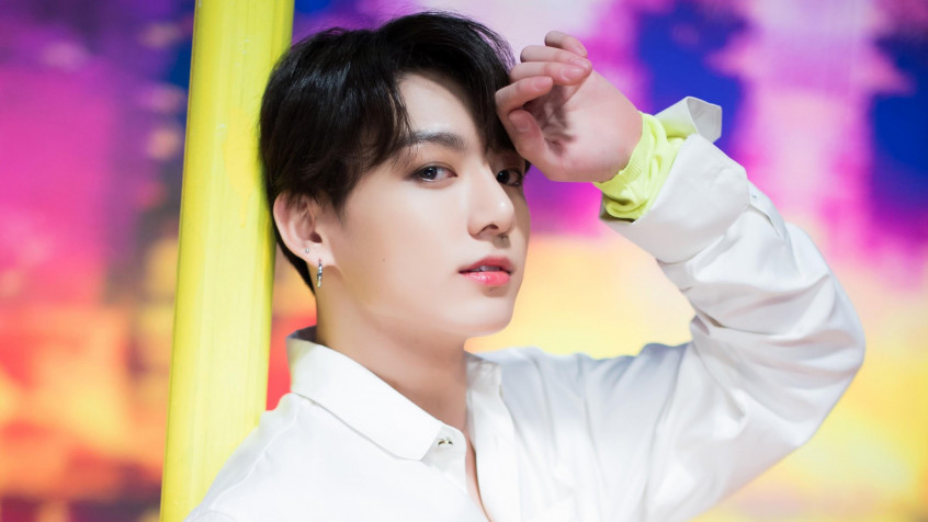 Jungkook 2k QHD Wallpaper 2560x1440px