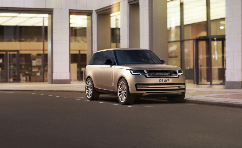 Range Rover Desktop HD Background 8239x5050px