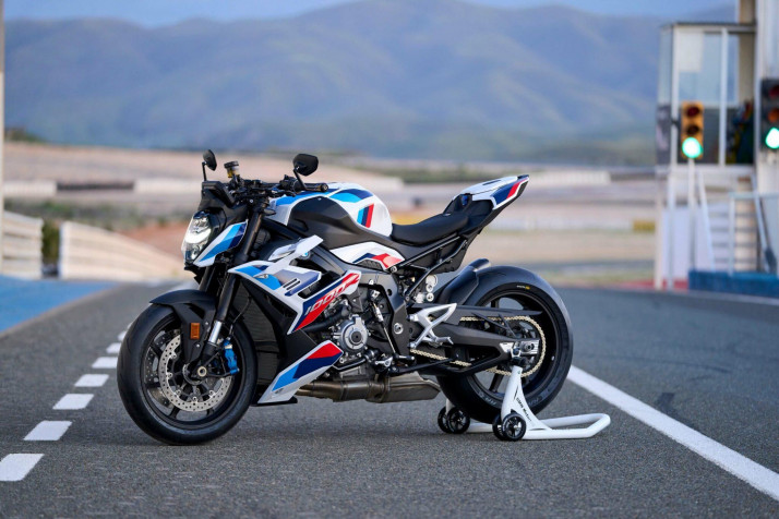 Bmw M 1000 Rr HD Background 2048x1366px