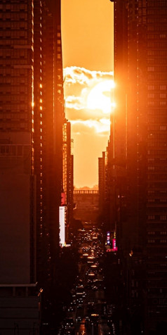 Manhattanhenge Android Wallpaper 1440x2880px