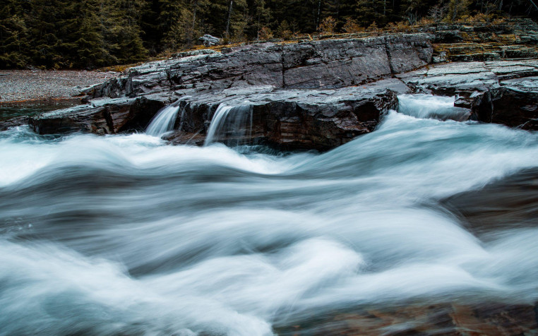 Glacier HD Background 2560x1600px