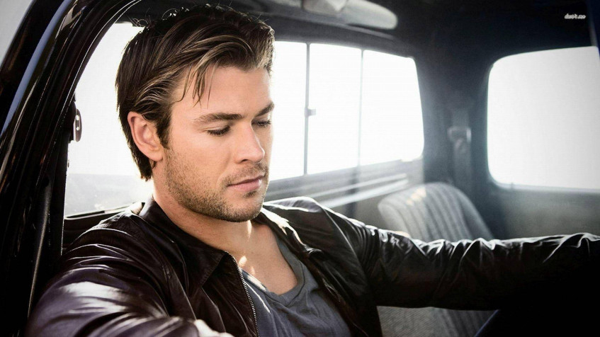 Chris Hemsworth Full HD 1080p Wallpaper 1920x1080px