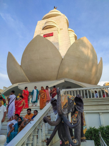 Lotus Temple iPhone Background 1536x2048px