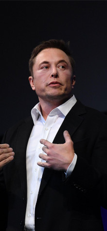 Elon Musk iPhone 14 Plus Wallpaper 1284x2778px