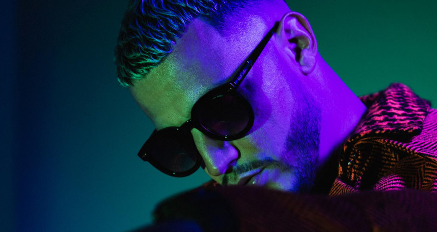 Dj Snake MacBook Wallpaper 1500x800px