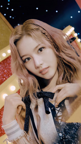 Minatozaki Sana 4k Phone Wallpaper 2160x3840px