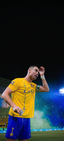 Cristiano Ronaldo Al Nassr Android Wallpaper Image 1891x4096px