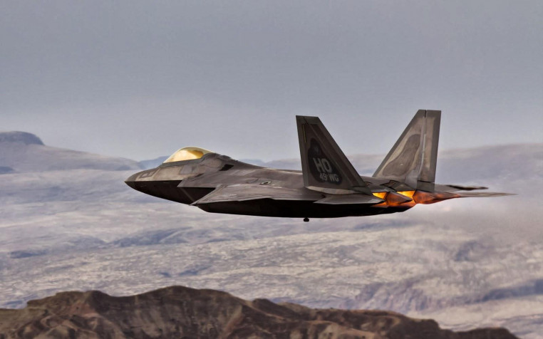 F 22 Raptor HD Background 1600x1000px