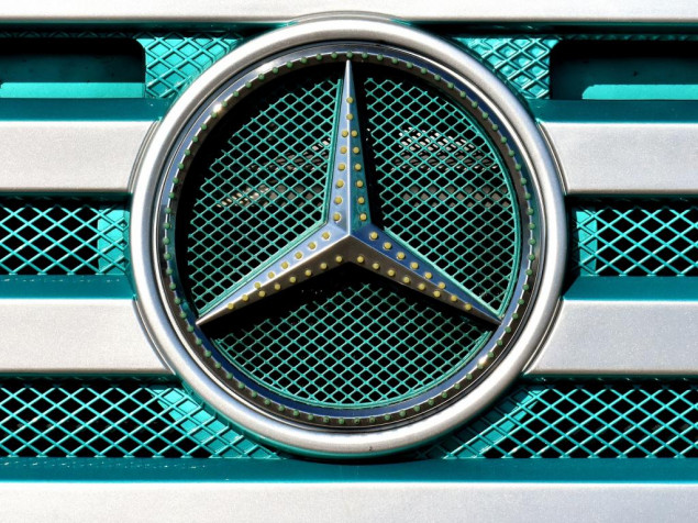 Mercedes Logo Desktop Background 1024x768px