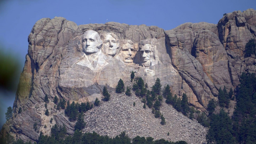 Mount Rushmore National Memoria Desktop HD Background 1440x810px