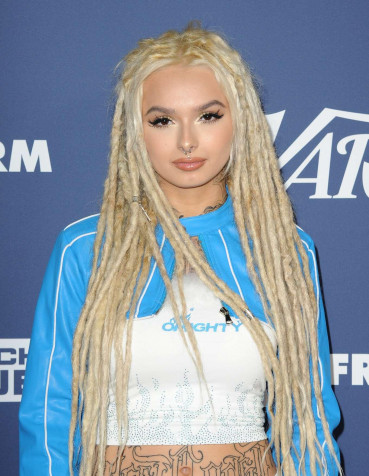 Zhavia Ward Wallpaper for Mobile 1360x1753px