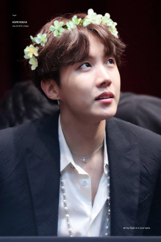 Cute Bts J Hope Android Wallpaper Image 1364x2048px