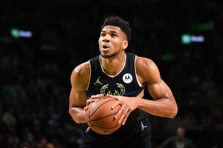 Giannis Antetokounmpo HD Wallpaper 2048x1365px