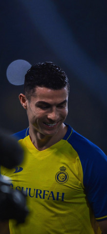 Cristiano Ronaldo Al Nassr iPhone Wallpaper Image 1131x2452px