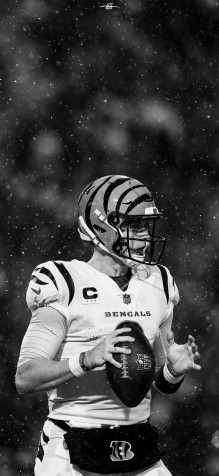 Joe Burrow Phone Wallpaper 1890x4095px